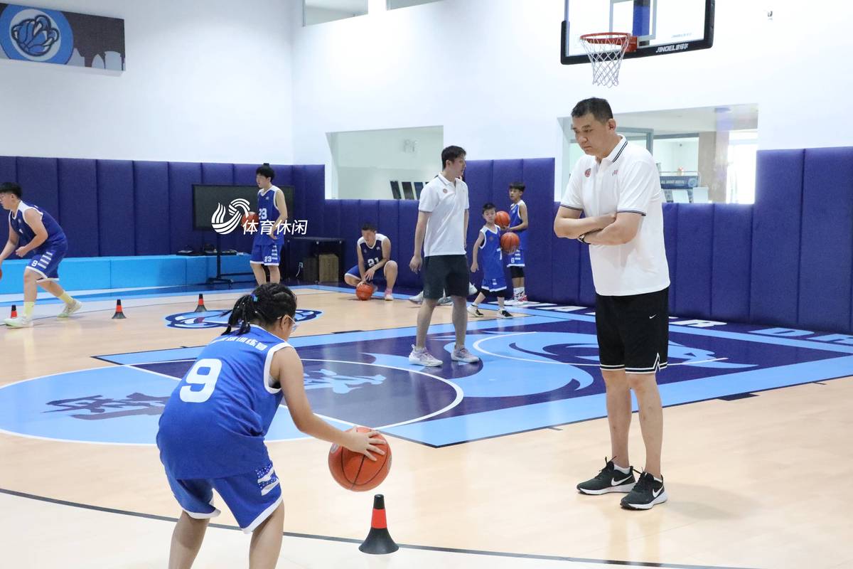 哪里能找到适合青少年的篮球训练条件